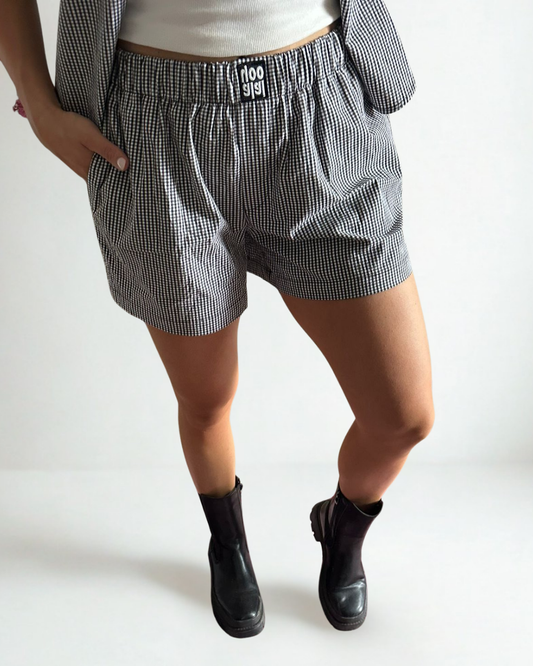 Geblokte Short Lou - Zwart/Wit met Zwart logo