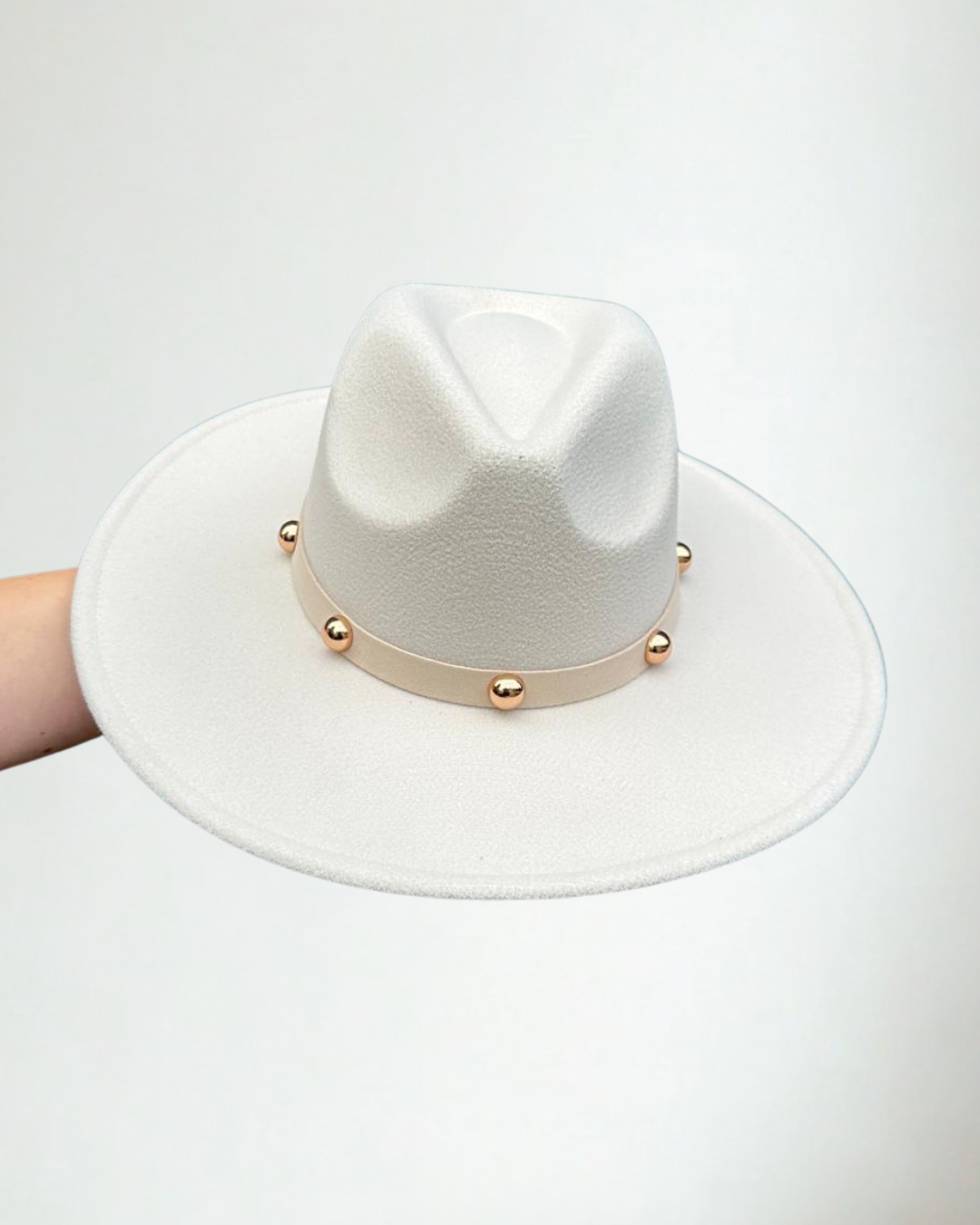Beige Hoed met Gouden Studs