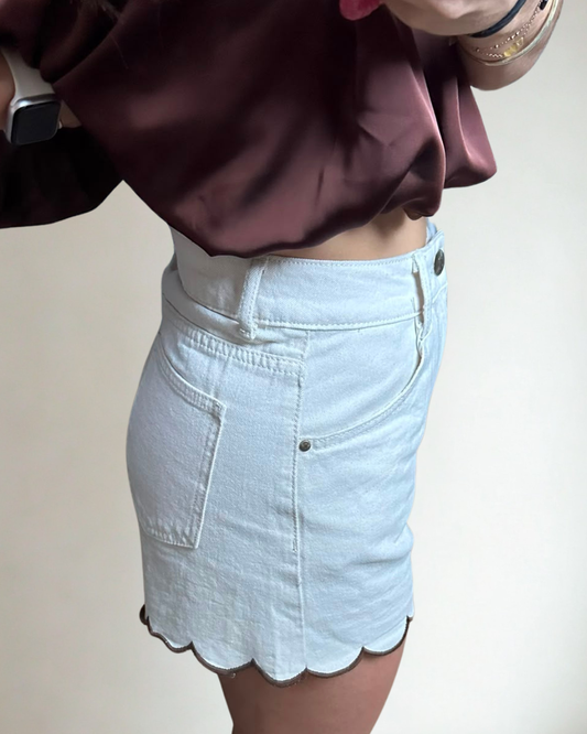 Beige ruffel short